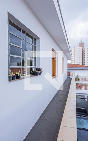 Casa à venda com 182m², 4 quartos e 4 vagas Casa à venda com 182m², 4 quartos e 4 vagasCorredor