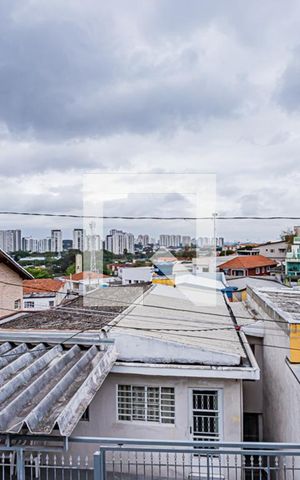 Casa à venda com 182m², 4 quartos e 4 vagas Casa à venda com 182m², 4 quartos e 4 vagasVista Quintal