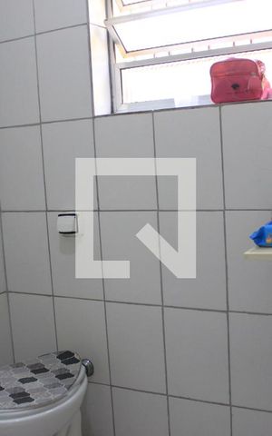 Casa à venda com 243m², 5 quartos e 4 vagasBanheiro 2