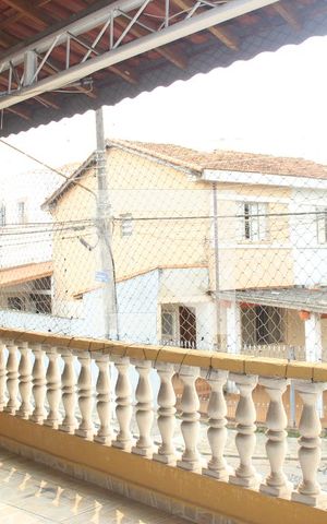 Casa à venda com 243m², 5 quartos e 4 vagasVaranda do quarto 3