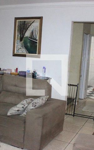 Casa à venda com 243m², 5 quartos e 4 vagasSala