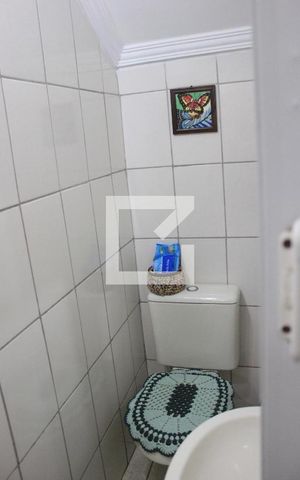 Casa à venda com 243m², 5 quartos e 4 vagasBanheiro 4