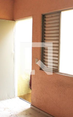 Casa à venda com 243m², 5 quartos e 4 vagasQuarto 4/ Depósito