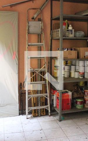 Casa à venda com 243m², 5 quartos e 4 vagasQuarto 4/ Depósito