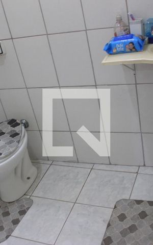 Casa à venda com 243m², 5 quartos e 4 vagasBanheiro 2