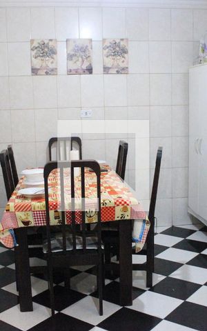 Casa à venda com 243m², 5 quartos e 4 vagasCozinha
