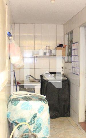 Casa à venda com 243m², 5 quartos e 4 vagasLavanderia