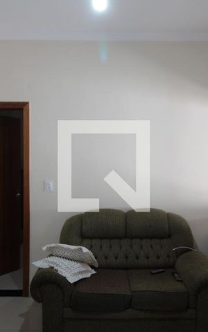 Casa à venda com 60m², 2 quartos e 2 vagasSala