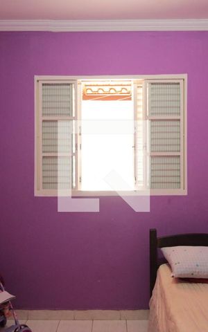 Casa à venda com 60m², 2 quartos e 2 vagasQuarto 2