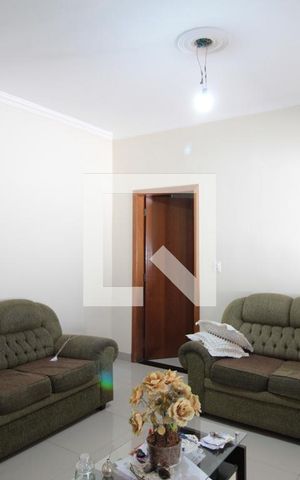 Casa à venda com 60m², 2 quartos e 2 vagasSala