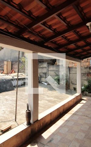 Casa à venda com 60m², 2 quartos e 2 vagasQuintal