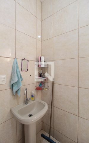 Casa à venda com 60m², 2 quartos e 2 vagasBanheiro
