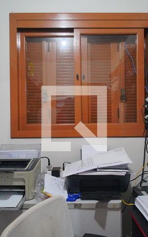 Casa à venda com 249m², 3 quartos e 2 vagasEscritório