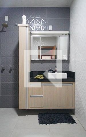 Casa à venda com 249m², 3 quartos e 2 vagasBanheiro 1