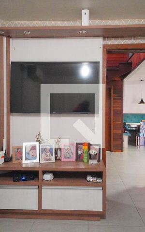 Casa à venda com 249m², 3 quartos e 2 vagasSala 2