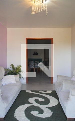 Casa à venda com 249m², 3 quartos e 2 vagasSala