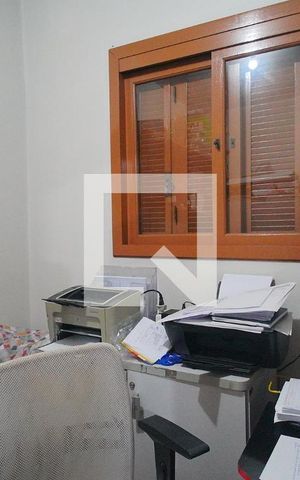 Casa à venda com 249m², 3 quartos e 2 vagasEscritório