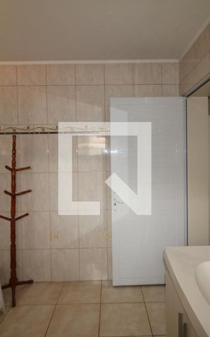 Casa à venda com 130m², 3 quartos e 2 vagasBanheiro 1
