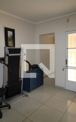 Casa à venda com 130m², 3 quartos e 2 vagasSala