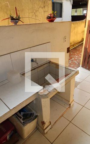 Casa à venda com 130m², 3 quartos e 2 vagasÁrea de Serviço