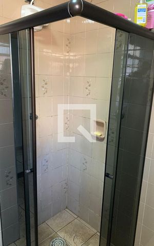 Casa à venda com 200m², 3 quartos e 4 vagas Casa à venda com 200m², 3 quartos e 4 vagasBanheiro