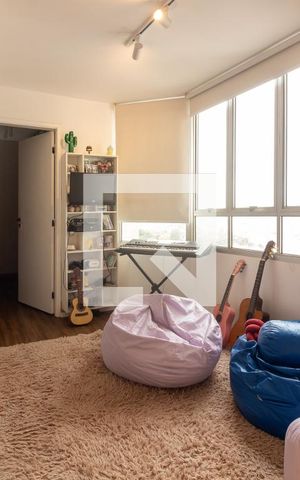 Apartamento para alugar com 160m², 4 quartos e 2 vagas Apartamento para alugar com 160m², 4 quartos e 2 vagasHall