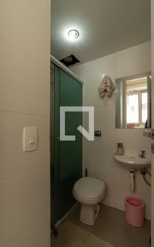 Apartamento para alugar com 160m², 4 quartos e 2 vagas Apartamento para alugar com 160m², 4 quartos e 2 vagasBanheiro de serviço