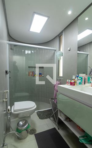 Apartamento para alugar com 160m², 4 quartos e 2 vagas Apartamento para alugar com 160m², 4 quartos e 2 vagasBanheiro da Suíte 2
