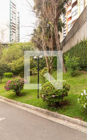 Apartamento para alugar com 160m², 4 quartos e 2 vagas Apartamento para alugar com 160m², 4 quartos e 2 vagasÁrea externa