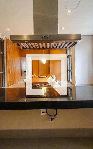 Apartamento à venda com 220m², 2 quartos e 2 vagas Apartamento à venda com 220m², 2 quartos e 2 vagasEspaço gourmet
