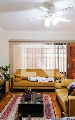 Casa à venda com 180m², 2 quartos e 2 vagasSala