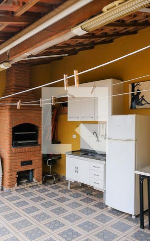 Casa à venda com 180m², 2 quartos e 2 vagasQuintal