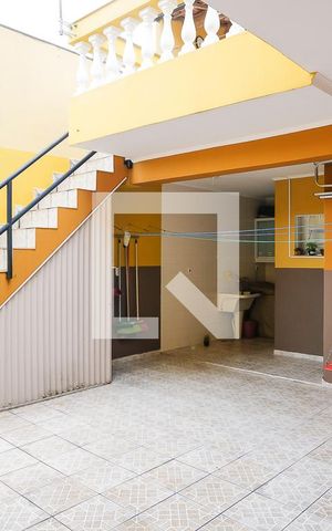 Casa à venda com 180m², 2 quartos e 2 vagasQuintal