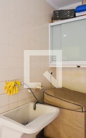 Casa à venda com 180m², 2 quartos e 2 vagasÁrea de serviço