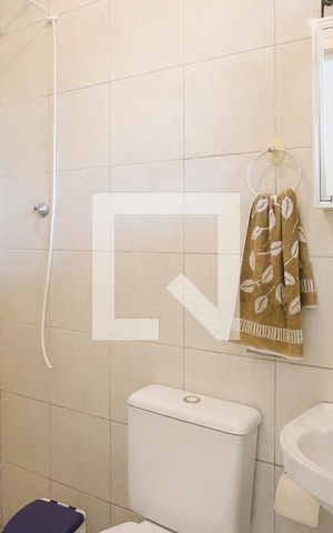 Casa à venda com 180m², 2 quartos e 2 vagasBanheiro área de serviço