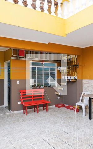 Casa à venda com 180m², 2 quartos e 2 vagasQuintal