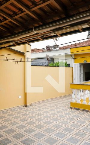 Casa à venda com 180m², 2 quartos e 2 vagasQuintal