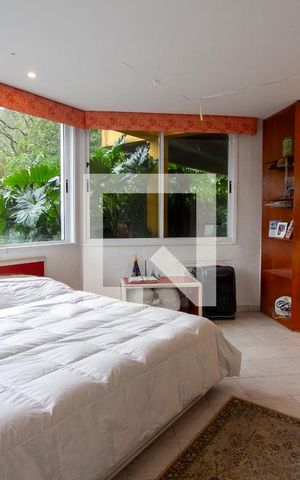 Casa de condomínio à venda com 700m², 4 quartos e 5 vagas Casa de condomínio à venda com 700m², 4 quartos e 5 vagasQuarto 3 suíte