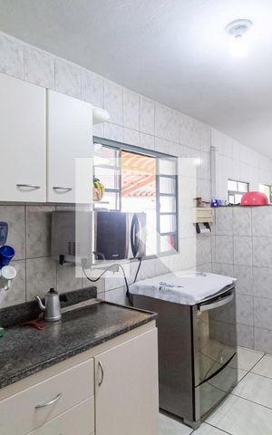 Casa à venda com 360m², 4 quartos e 1 vaga Casa à venda com 360m², 4 quartos e 1 vagaCasa 1 - Cozinha
