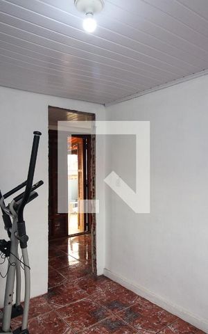 Casa à venda com 140m², 4 quartos e 2 vagas Casa à venda com 140m², 4 quartos e 2 vagasQuarto 4