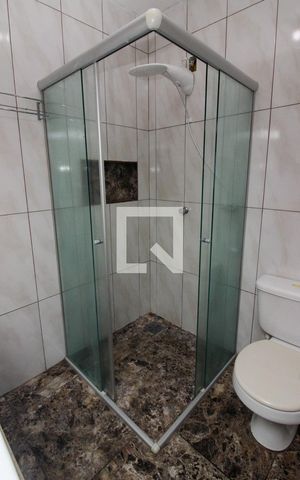 Casa à venda com 140m², 4 quartos e 2 vagas Casa à venda com 140m², 4 quartos e 2 vagasBanheiro