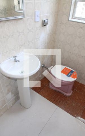 Casa à venda com 110m², 3 quartos e 1 vagaCasa 2 - Banheiro