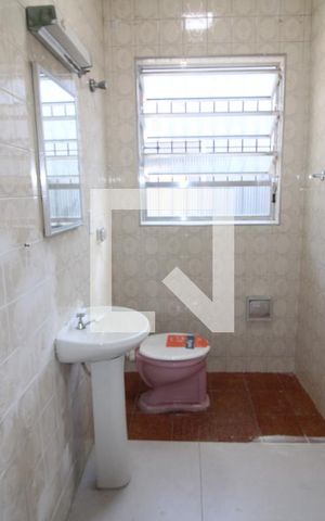 Casa à venda com 110m², 3 quartos e 1 vagaBanheiro