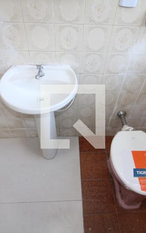 Casa à venda com 110m², 3 quartos e 1 vagaCasa 2 - Banheiro