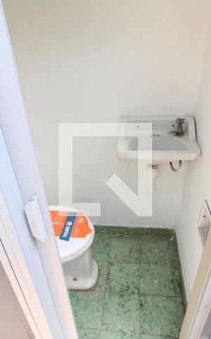 Casa à venda com 110m², 3 quartos e 1 vagaCasa 2 - Área de Serviço - Banheiro