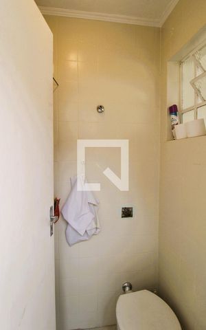 Casa à venda com 200m², 3 quartos e 3 vagasBanheiro de serviço