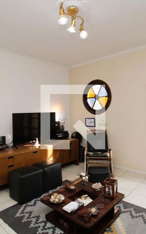 Casa à venda com 200m², 3 quartos e 3 vagasSala