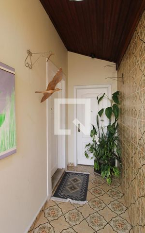 Casa à venda com 200m², 3 quartos e 3 vagasEntrada