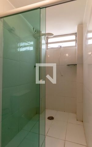 Apartamento para alugar com 75m², 2 quartos e 1 vaga Apartamento para alugar com 75m², 2 quartos e 1 vagaBanheiro