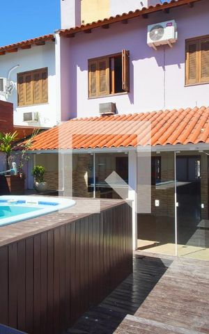 Casa à venda com 218m², 3 quartos e 2 vagasFundos da Casa
